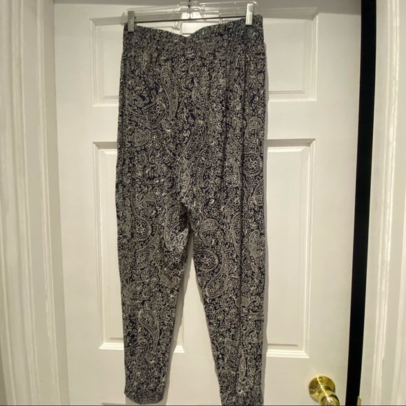 H&M Patterned Pants - Picture 1 of 3